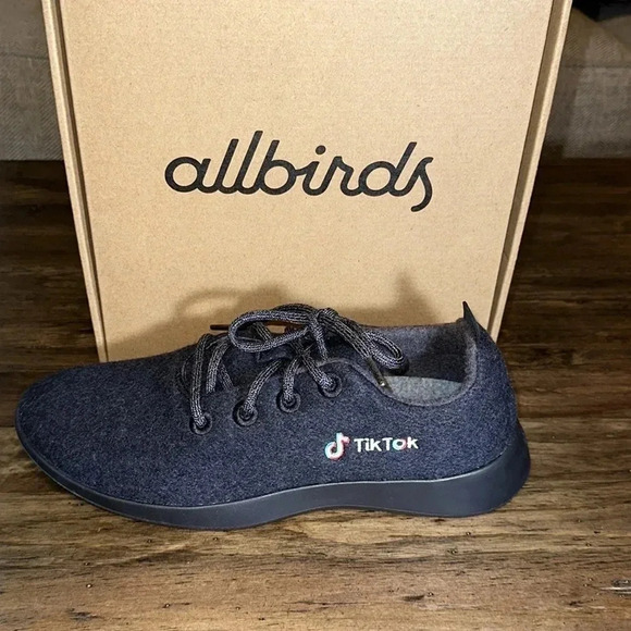 NWT allbirds special and limited edition wool runners men’s 10 black TikTok - Picture 4 of 13